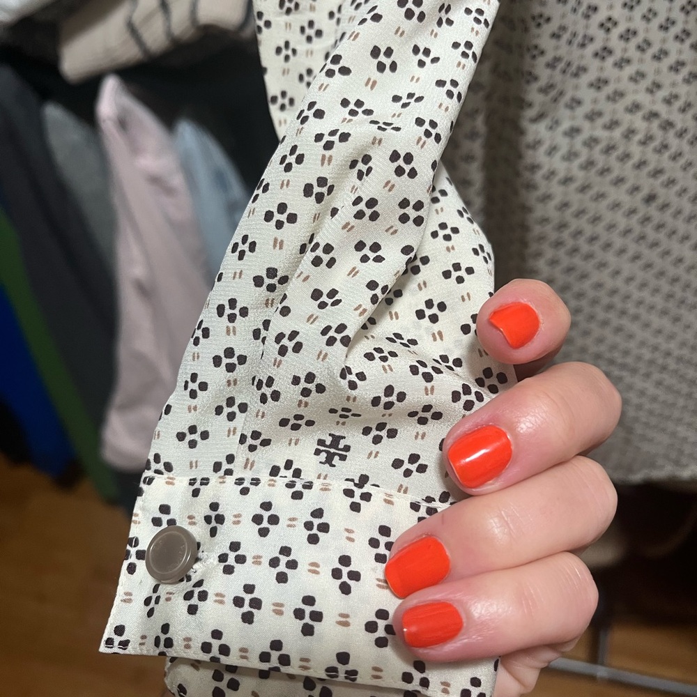 Tory Burch Patterned Silk Blouse - Picture 4 of 4